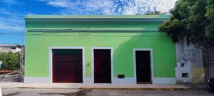 Casa Colonial Remodelada con Cochera y Paneles Solares en el Centro de Mérida