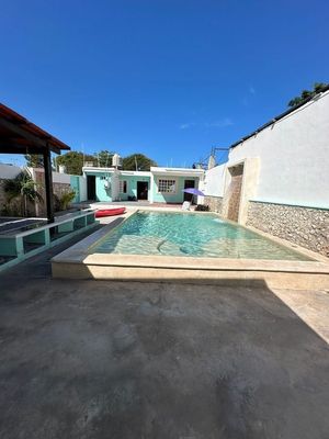 Casa Agora  en venta en playa de Chicxulub puerto