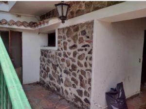 LOMAS DE CUERNAVACA Oportunidad para Remodelar