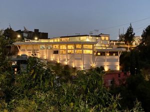 ESPECTACULAR CASA EN BOSQUES DE LAS LOMAS