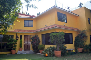 Hermosa casa en venta o renta, en Lomas Altas.