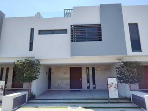 ¡CASA EN VENTA EN EL FRACC TOSSÁ AL SUR DE LA CIUDAD