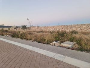 Terreno en venta en Lomas del Campanario Norte San Patricio