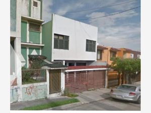 Casa en Venta en Jardines de La Cruz 1a. Sección Guadalajara