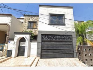 Casa en Venta en Cumbres Magnolia Monterrey