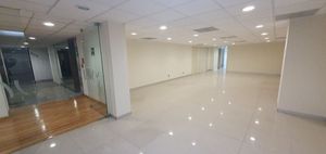 Oficina 226m2 acondicionada area abierta y privados en Anzures