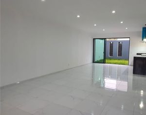 RESIDENCIA EN VALLE IMPERIAL, ZAPOPAN,PARA ESTRENAR