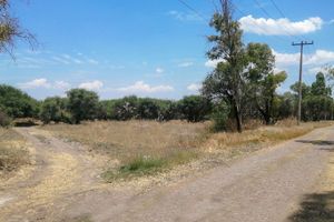 Terreno Industrial en venta cerca del Aeropuerto a pie de calle