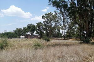 Terreno Industrial en venta cerca del Aeropuerto a pie de calle