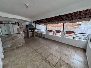 AMPLIA CASA EN VENTA EN MILENIO 3 con 4 Habitaciones TERRAZA PARA REUNIONES