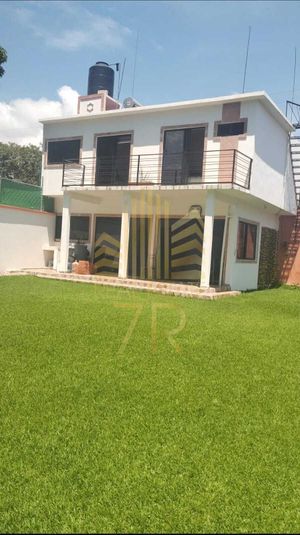 Casa en Venta en Morelos, con Jardín Amplio