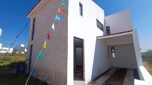 Casa en venta de 3 recámaras cada una con su baño en Querétaro