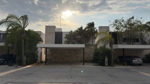 Casa en Temozón en Privada