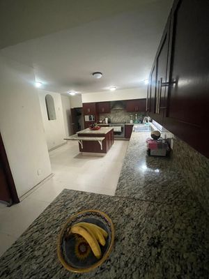 Casa en venta en coto en av San Jorge