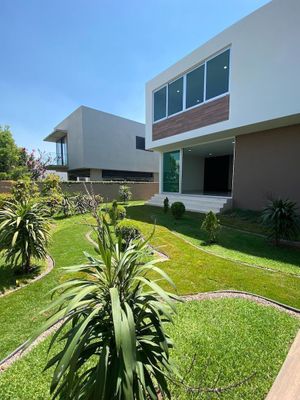 Residencia en Colinas de San Javier