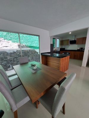 Casa Nueva en Condominio con Alberca