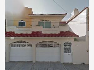 Casa en Venta en Jardines de Mocambo Boca del Río