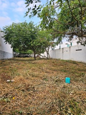 VENTA TERRENO DE 15 x 50 SUPERFICIE TOTAL 750 M2 MONTEBELLO NORTE DE MÉRIDA