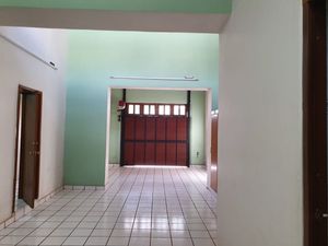 VENTA CASA CON COCHERA A UNA CUADRA DEL PARQUE DE LA MEJORADA CENTRO DE MÉRIDA