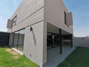 CASA EN VENTA LOMAS DEL CAMPANARIO NORTE