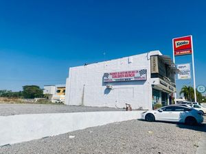 TERRENO COMERCIAL EN RENTA SOBRE AV. IGNACIO SANDOVAL