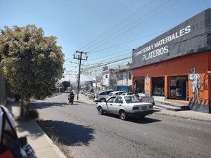 LOCAL EN VENTA EN ESQUINA, ZONA COMERCIAL, QUERÉTARO