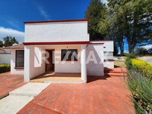 CASA EN VENTA EN VILLA DEL CARBON RODEADA DE ARBOLES EN PUEBLO MAGICO