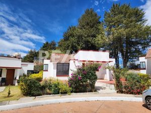 CASA EN VENTA EN VILLA DEL CARBON RODEADA DE ARBOLES EN PUEBLO MAGICO