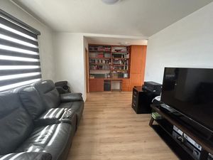 SE VENDE CASA EN ZONA ESMERALDA