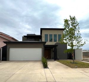 CASA EN VENTA CON RECAMARA EN PLANTA BAJA EN LOS LEONES