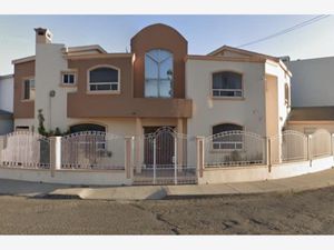 Casa en Venta en Loma Dorada Ensenada