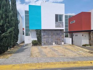 Casa en Renta en Urbano Bonanza Metepec