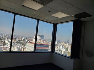 Excelente oficina de 140 m2 en renta piso alto