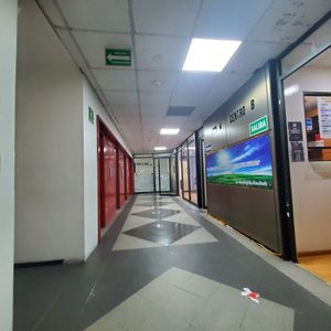 Renta oficina de 140m2, piso 4, Del Valle