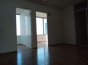 Excelente oficina 140m2 Del Valle