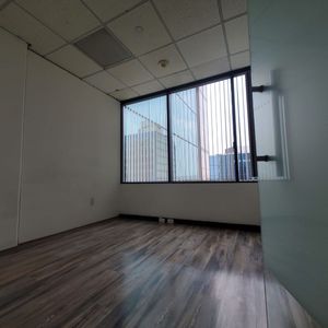 Renta oficina de 140m2, piso 4, Del Valle