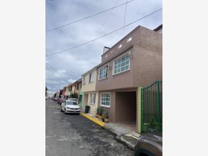 Casa en Venta en Prados de Ceboruco Metepec