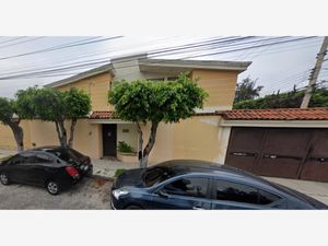 Casa en Venta en La Calma Zapopan