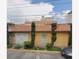 Casa en Venta en Bosques de Aragon Nezahualcóyotl