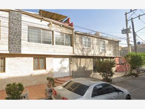 Casa en Venta en El Sol Nezahualcóyotl