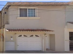 Casa en Venta en Villa del Real Ensenada