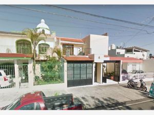 Casa en Venta en Las Aguilas Zapopan