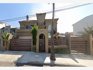 Casa en Venta en Playas de Tijuana Sección Costa de Oro Tijuana