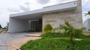 Casa en venta en privada en Chichi Suarez