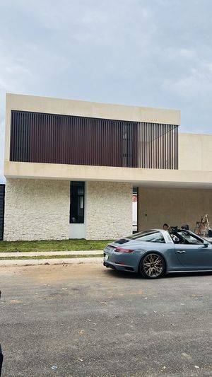 CASA EN VENTA EN TEMOZÓN NORTE