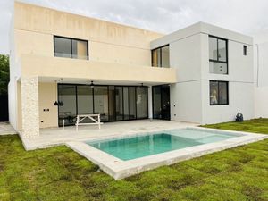 CASA EN VENTA EN TEMOZÓN NORTE