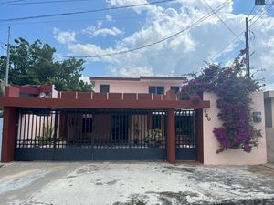 Casa en Venta Garcia Gineres, Colonia Yucatán a espaldas de la Avenida Cupules
