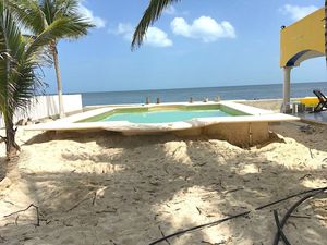 En Venta Casa Frente al Mar en Santa Clara, Yucatán