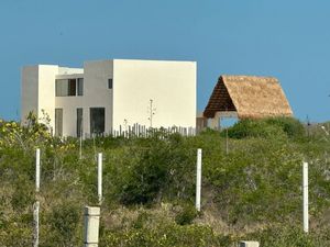 Preciosa casa en Vents a la orilla del mar en San Crisanto Yucatán.