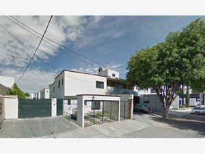 Casa en Venta en Ciudad Granja Zapopan